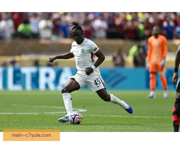 好久不见拉维亚重返切尔西训练